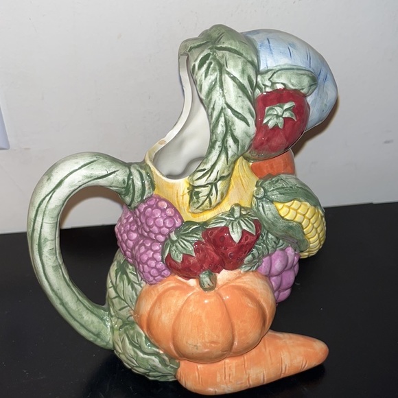VINTAGE 1992 CBK LIMITED BUNNY RABBIT FRUIT PITCHER - Picture 2 of 5